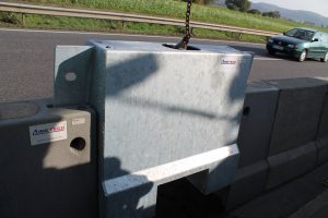Produktbild LT 1-3-1Haubenelement Linetech Fahrzeugrueckhaltesystem Betonschutzwand